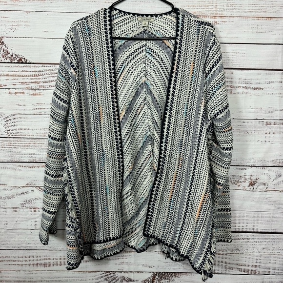Lucky Brand Fringe Tribal‎ size medium open front popover cardigan - Picture 10 of 10